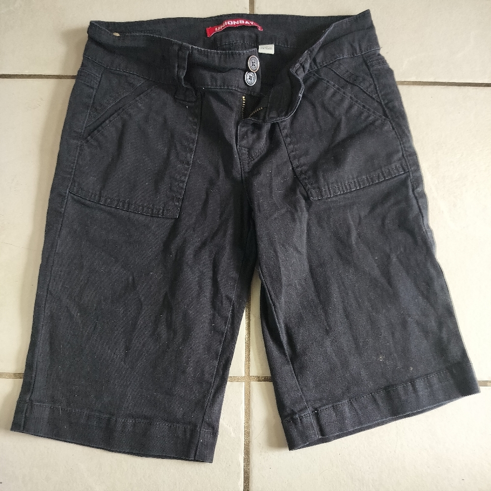 2 pairs of junior shorts size 1